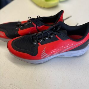 Nike air zoom Pegasus Men's Black and Red Athletic Shoes